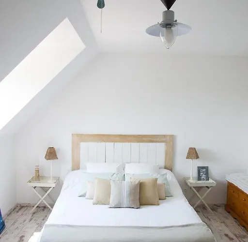 Du Moulin D'eaucourt Bed & Breakfast